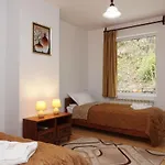 семеен орфей Otel Teshel