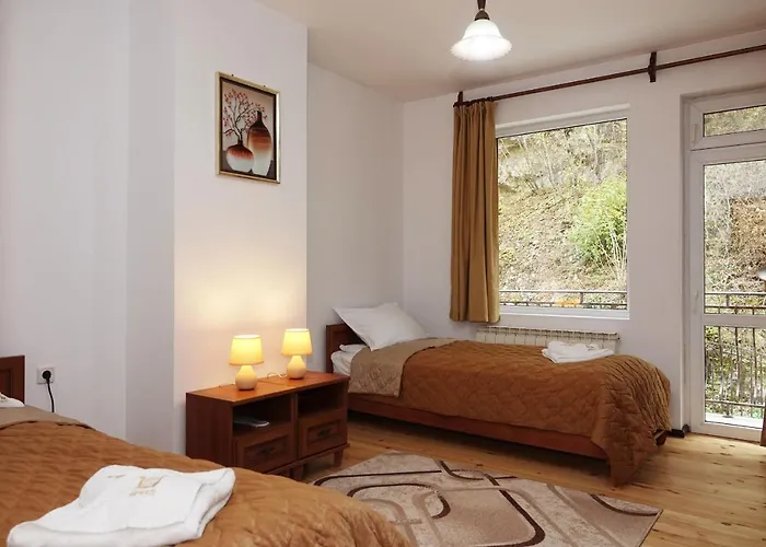 семеен орфей Hotel Teshel